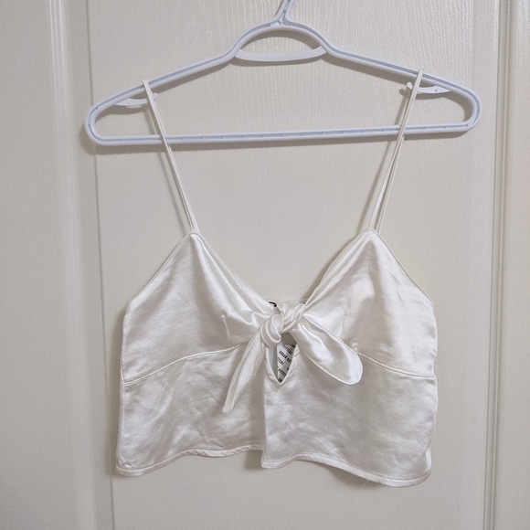 URVAN OUTFITTERS Motel Roce satin self tie cami to - Picture 3 of 4